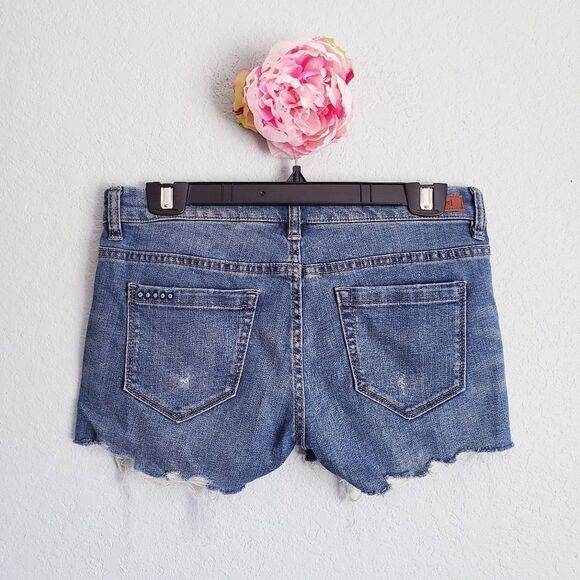 BlankNYC Medium Wash Distressed Shorts - Picture 3 of 5